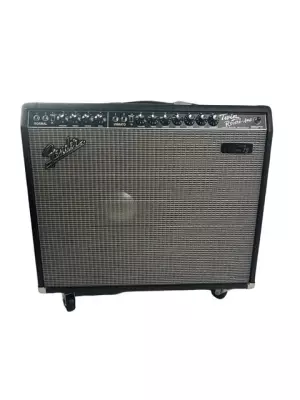 FENDER 65 TWIN CUSTOM 15